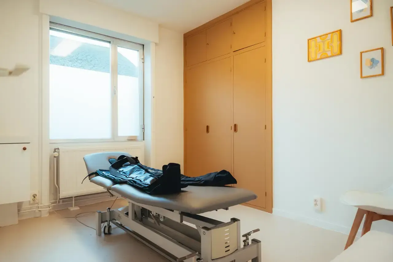 Salle de soins, deuxième vue