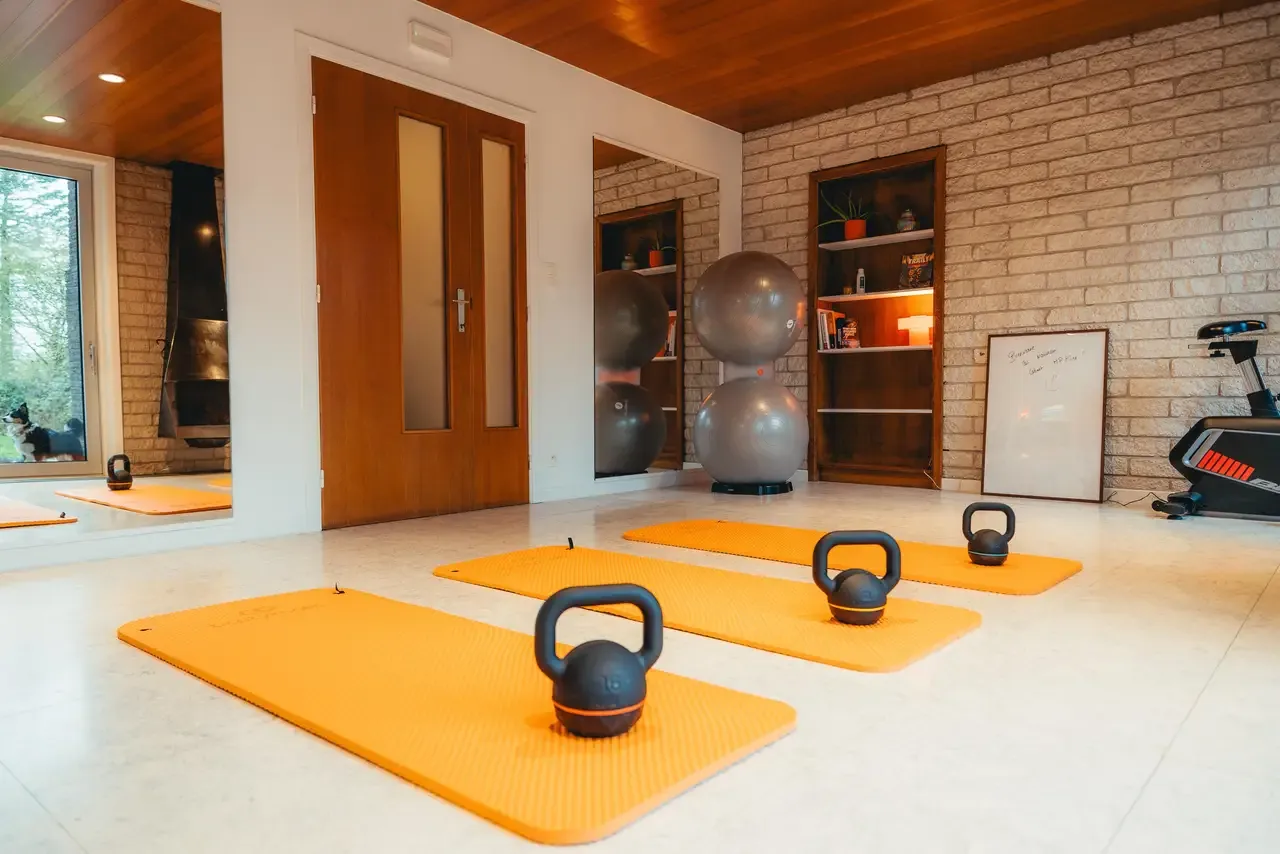 Tapis de sol et kettlebells